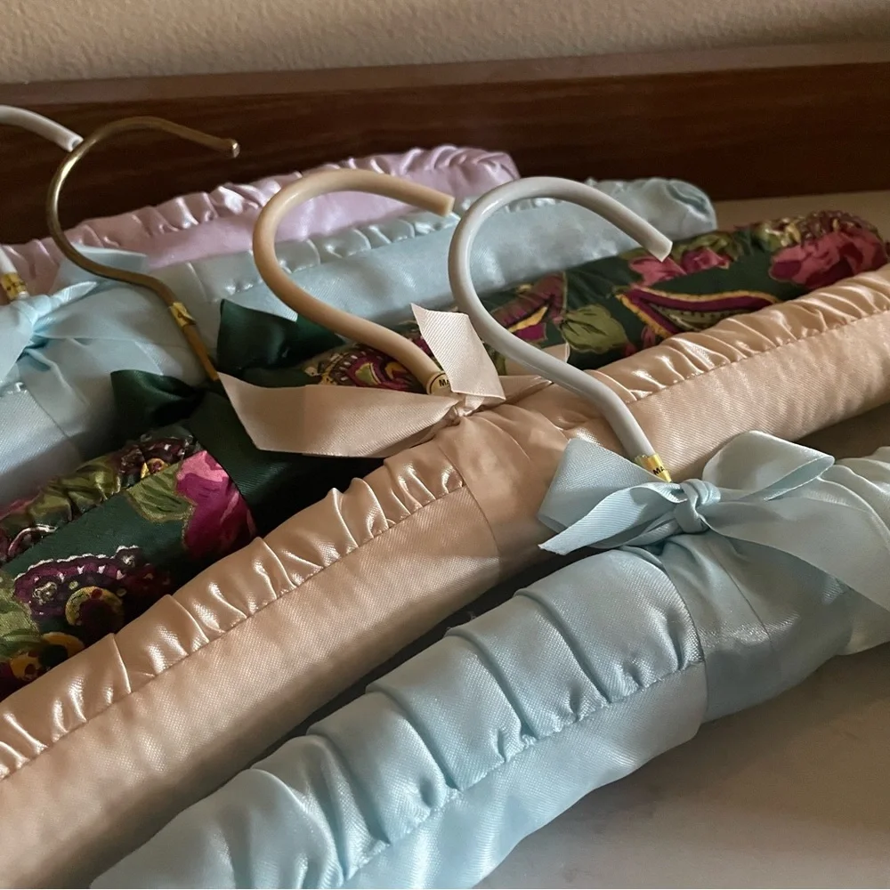 Satin Padded Clothes Hangers (5)